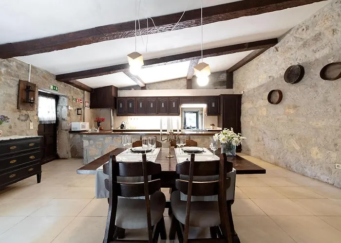 펜션 Neiva River House - Azenha Next To The River 에스포센데