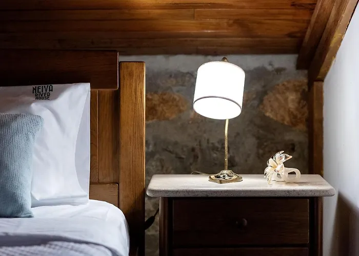 Neiva River House - Azenha Next To The River 펜션 *