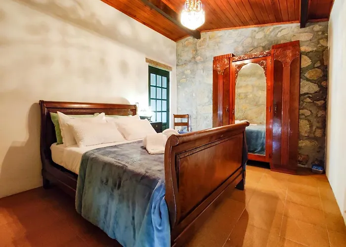 Neiva River House - Azenha Next To The River 펜션